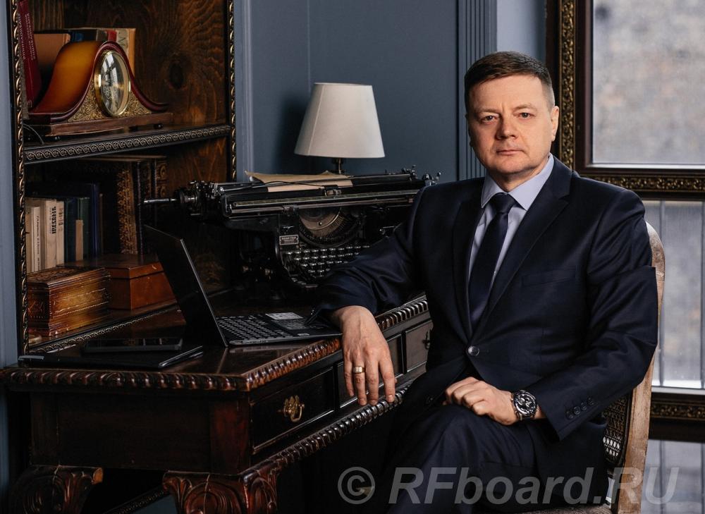 Услуги опытного адвоката Санкт-петербург.  Санкт-Петербург