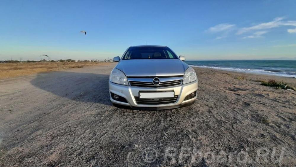 Opel Astra,  2012 г.. Севастополь