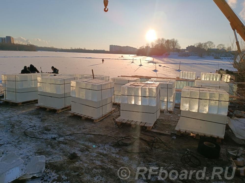Лед, блоки льда для скульптур, лед строительный.  Москва